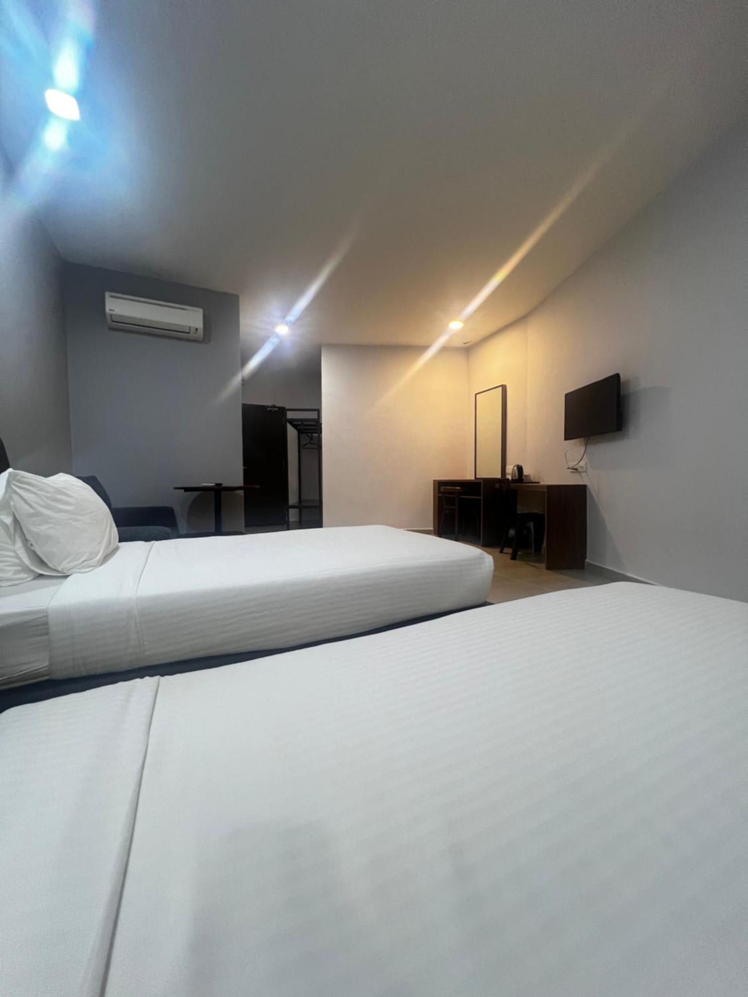 Sin Lien Hotel Keluang Zewnętrze zdjęcie