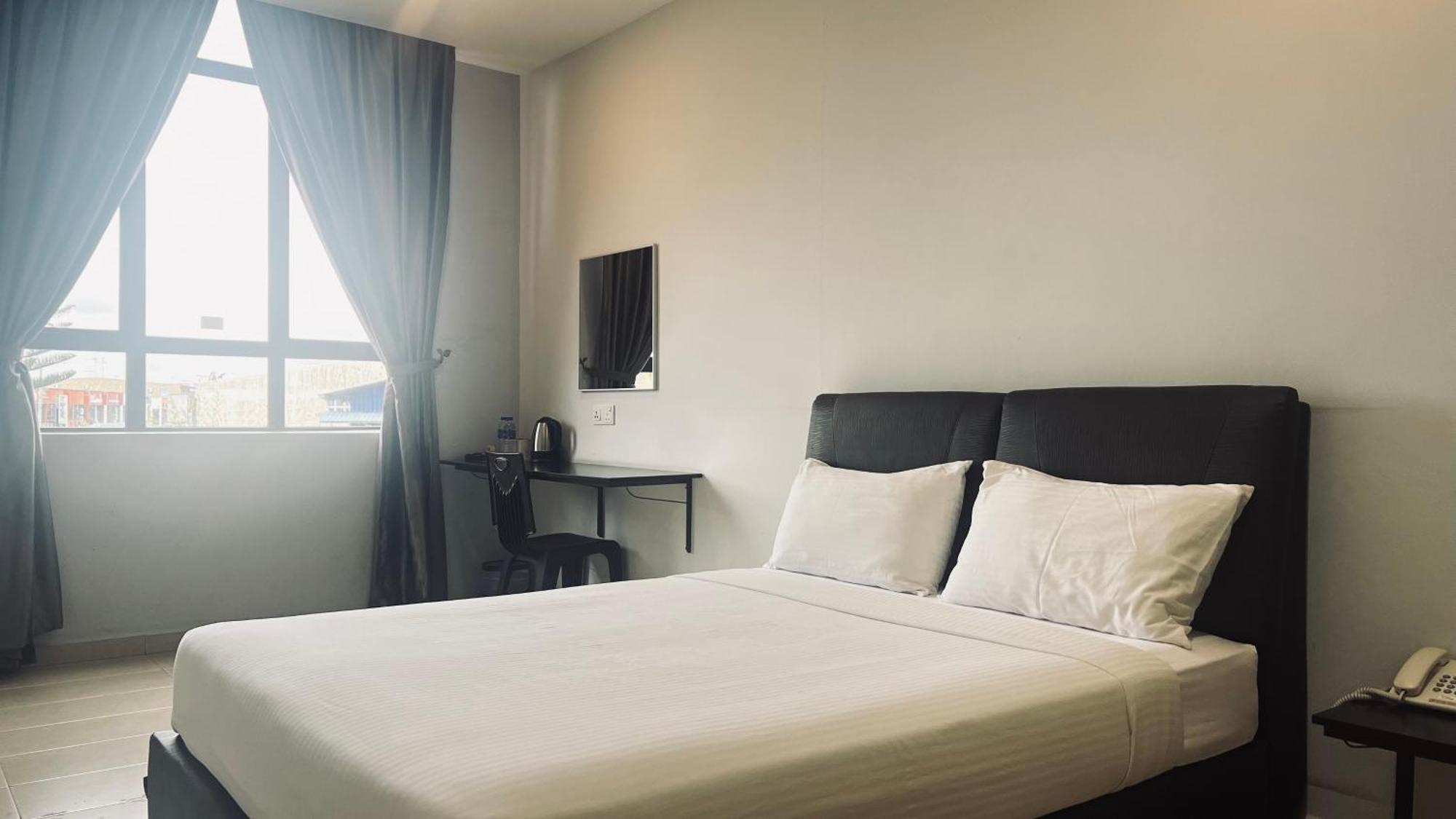 Sin Lien Hotel Keluang Zewnętrze zdjęcie