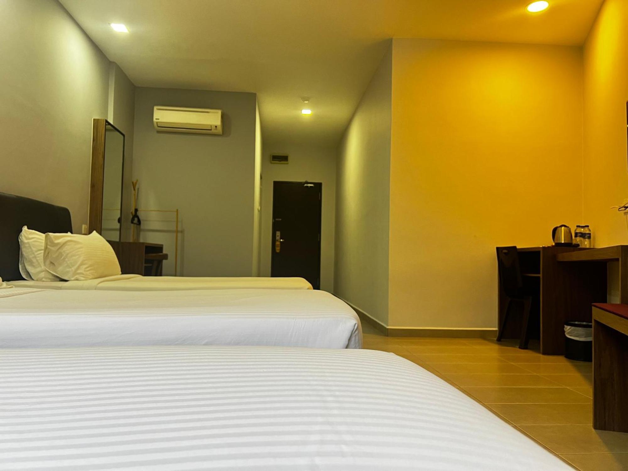 Sin Lien Hotel Keluang Zewnętrze zdjęcie